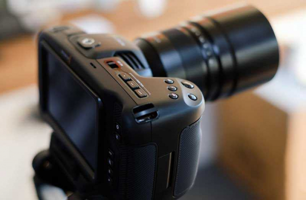 Обзор Blackmagic Pocket Cinema Camera 4K революционной кинокамеры